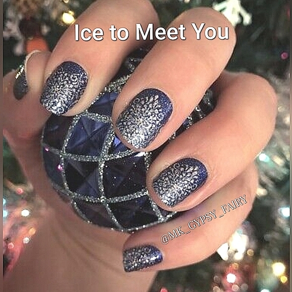 Last chance! COLOR STREET Ice to Meet You RETIRED Snowflake Glitter Design Nails - Picture 6 of 6
